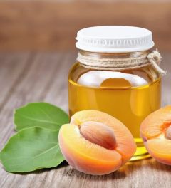 Apricot Kernel Oil - 100% Pure And Natural - Premium Quality Cold Pressed Carrier Apricot Oil for Aromatherapy, Massage and Moisturizing Skin- 250 ml Apricot Oil 1000